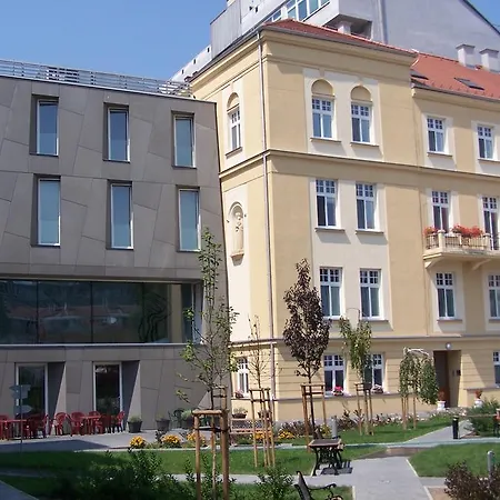 Pensionat Centrum Salvator 2*
